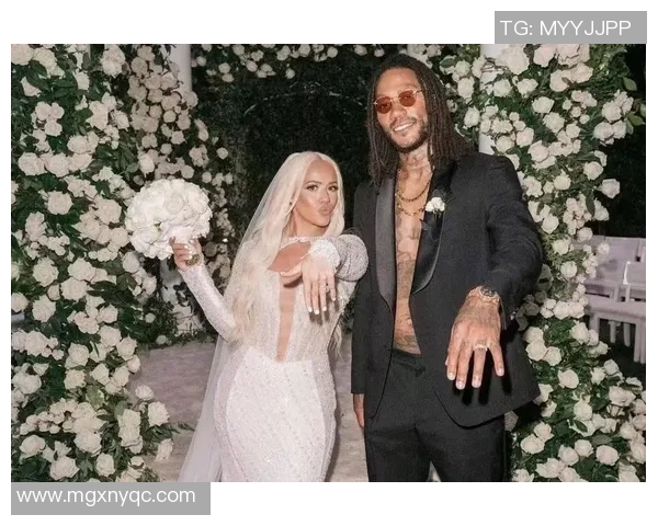 明星与篮球明星的甜蜜爱情故事与精彩瞬间揭秘